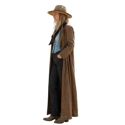 Person wearing a long coat in brown colour 