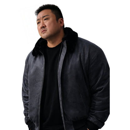 person wearing black jacket 